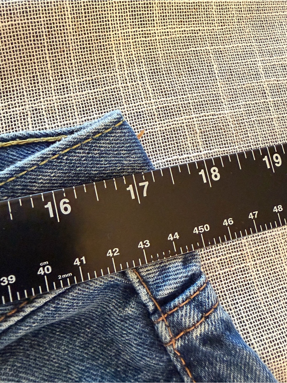 Levi’s 550 Relaxed Fit Jeans Men’s 36x34 Blue Medium Wash Straight Leg - Picture 10 of 11